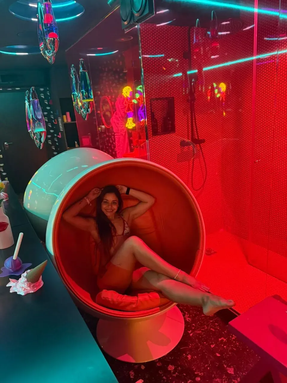 Scarlett escort in Business Bay photo Dubai escort photo