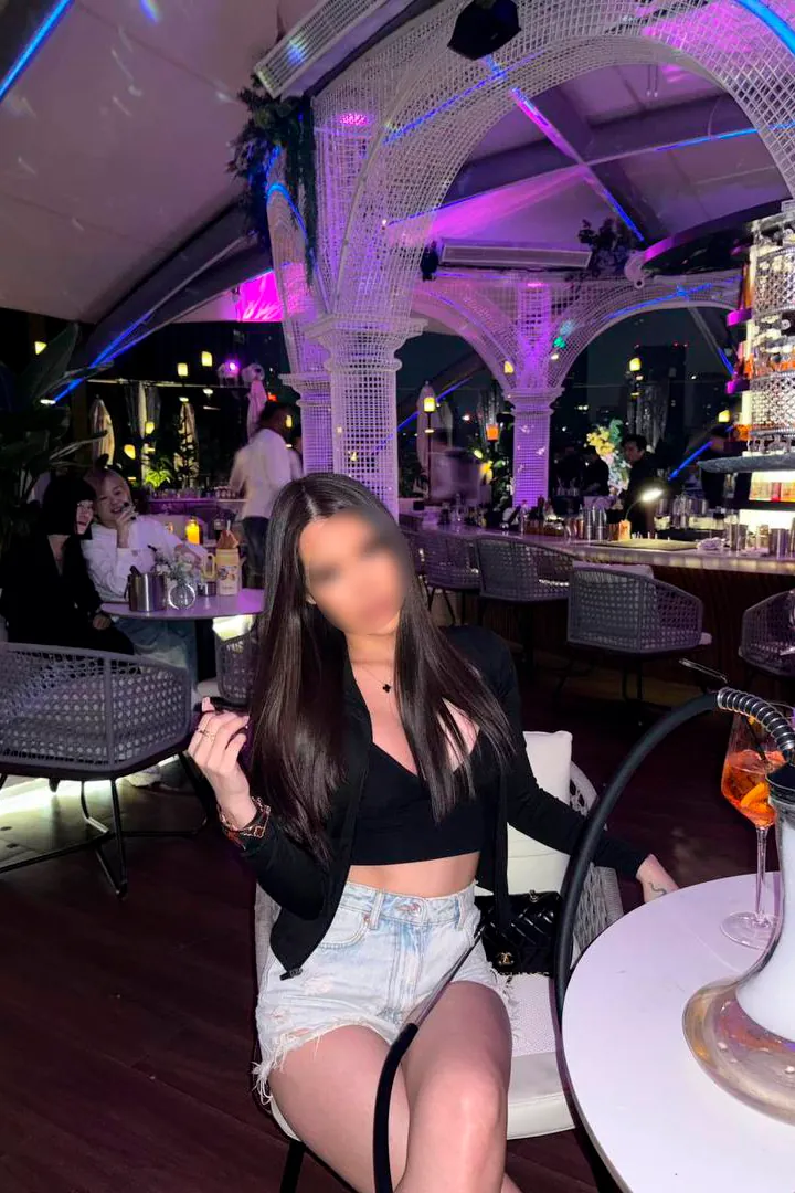 Salta escort in Dubai Downtown photo Dubai escort photo